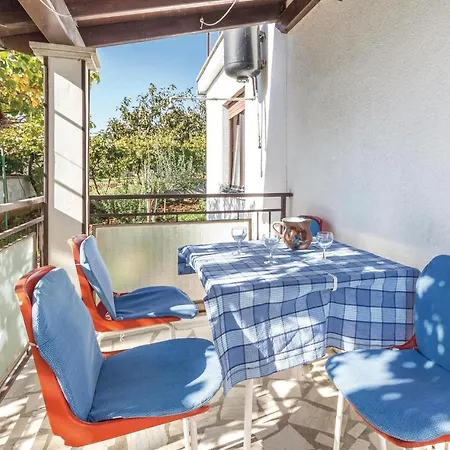 شقة 1 Bedroom Cozy In