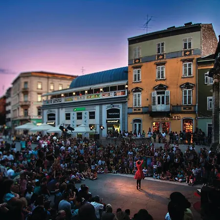 Awesome In With Wifi