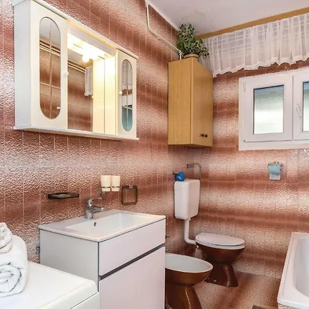 شقة 1 Bedroom Cozy In *